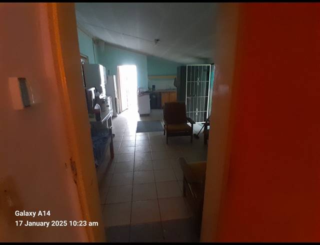 6 BEDROOM FREESTANDING FOR SALE IN BO-DORP